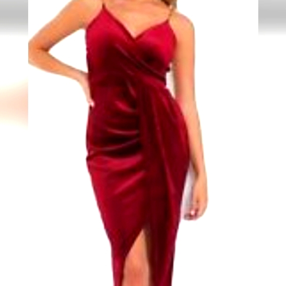 FRAICHE RED VELVET GOWN😍😍 - Picture 2 of 8